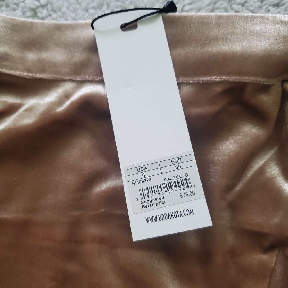 Bb Dakota womens Mini Skirt Size Small Velvet wrap Pale Gold Color Ruffle New - Picture 9 of 16